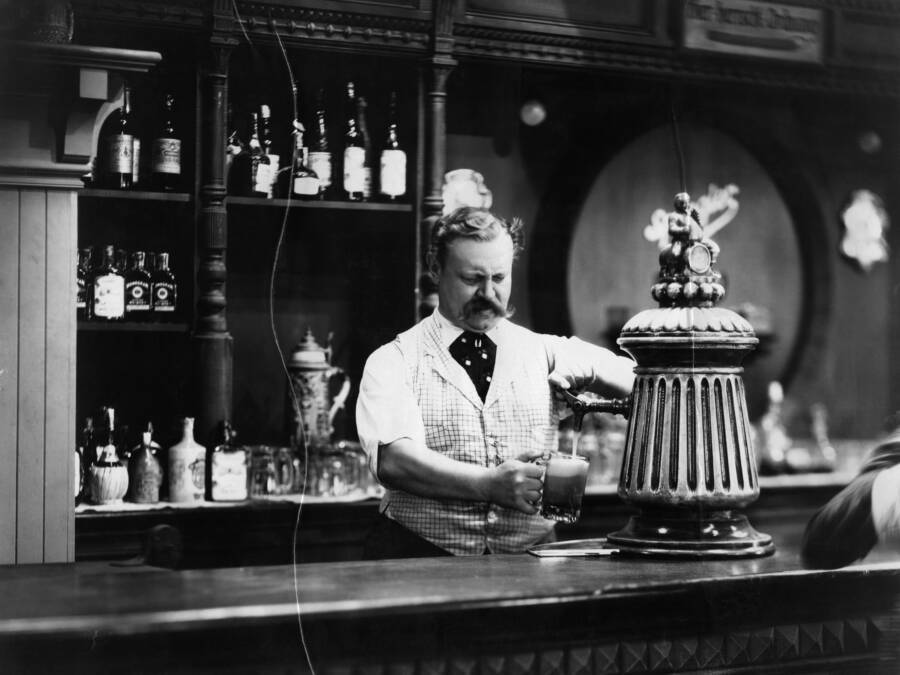 Speakeasy Bartender