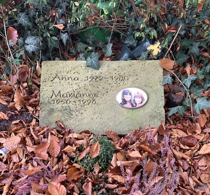 Marianne And Anna Bachmeier Grave