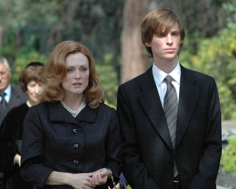 Julianne Moore And Eddie Redmayne