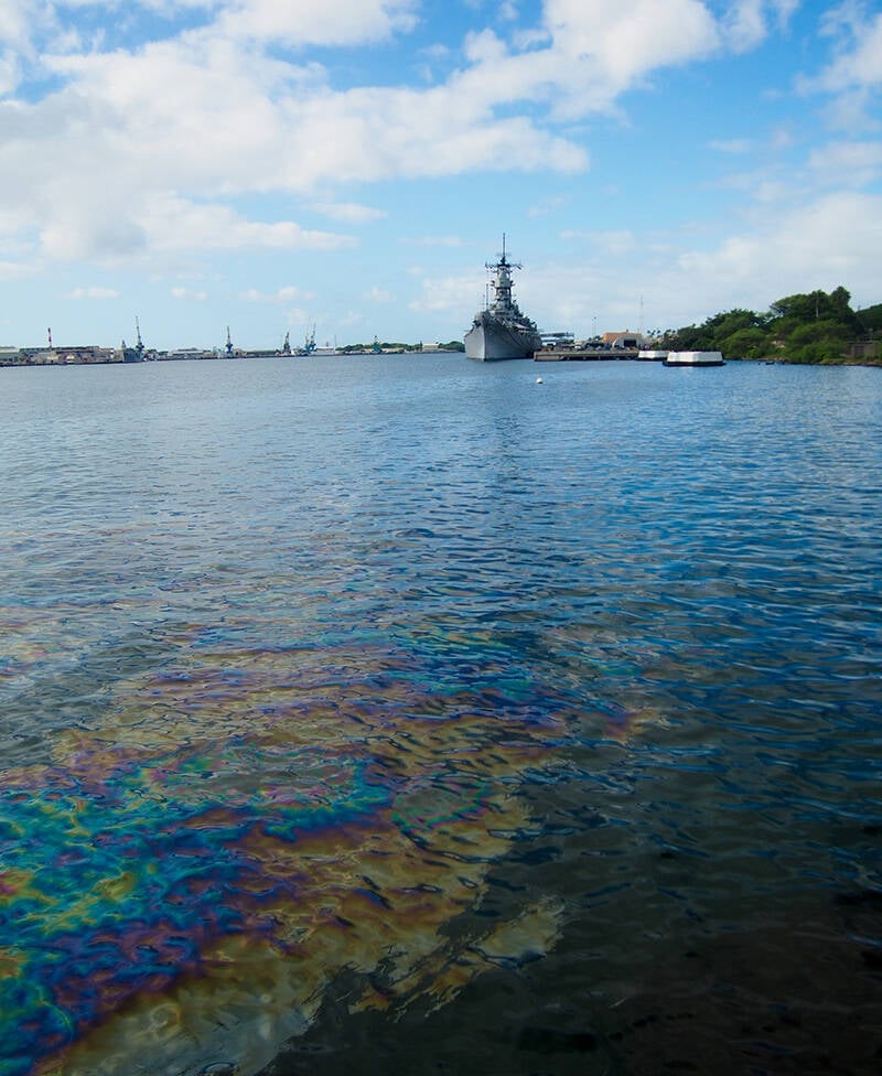 USS Arizona Oil Leak