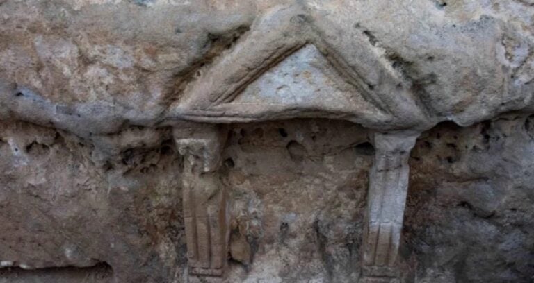 Featured Minerva Shrine In Quarry