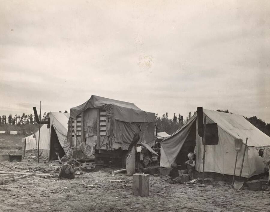 Migrants Camps