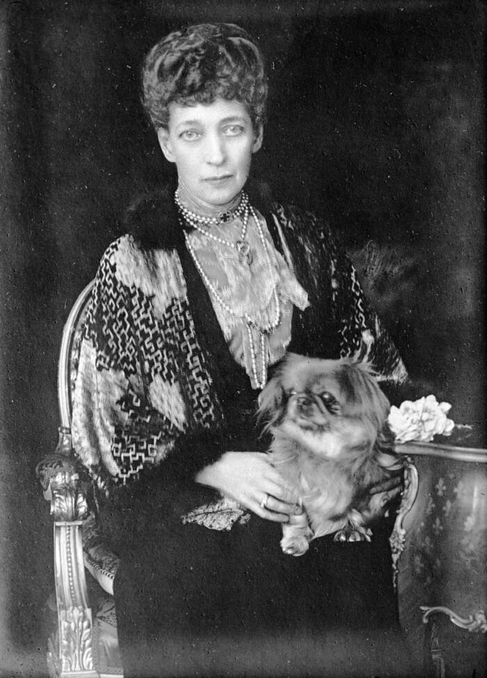 The Queen Mother With A Dog