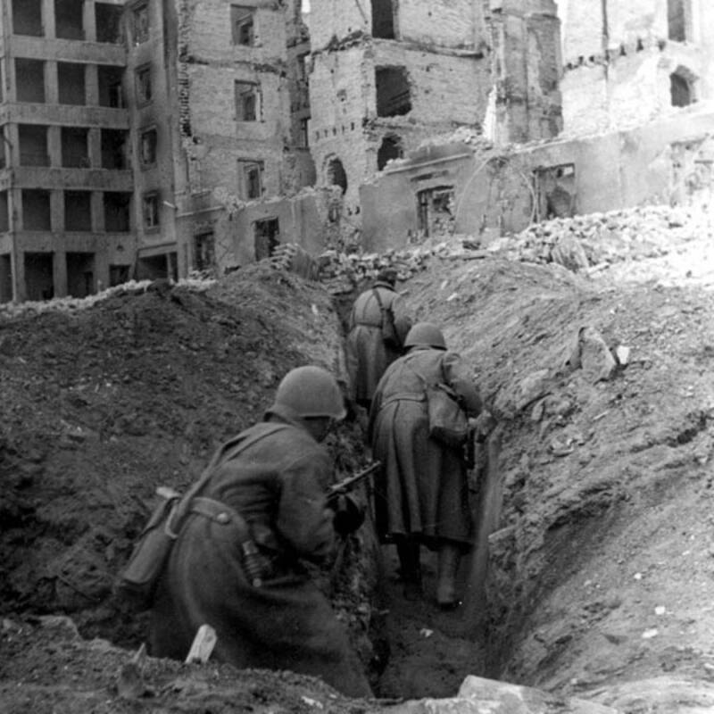Soviet Troops In Stalingrad
