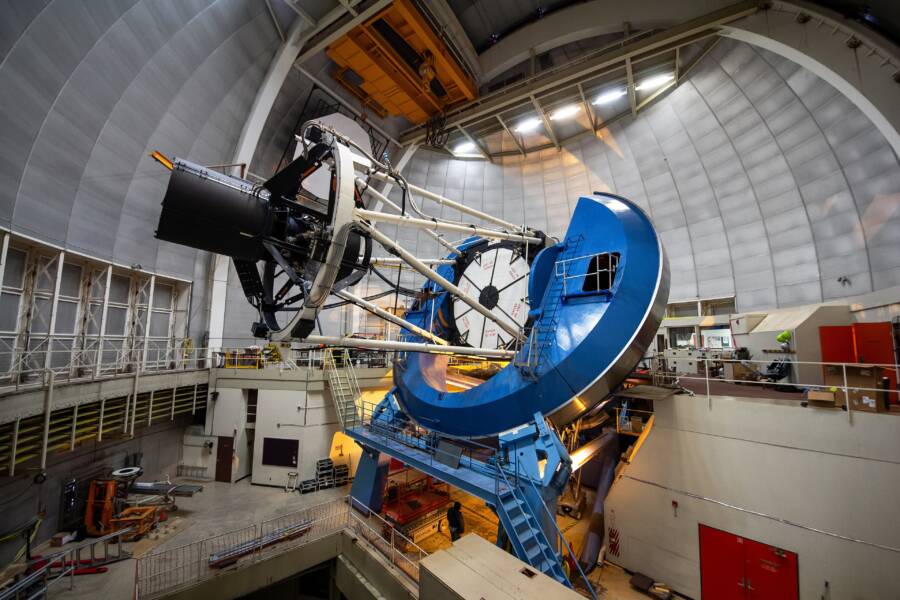 Dark Energy Spectroscopic Instrument